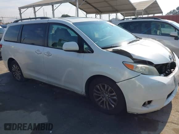 2017 Toyota Sienna XLE Auto Access Seat с VIN 5TDYZ3DC6HS797183, выставлен на аукционе IAAI как лот 42907119 с пробегом 244 878 миль миль и . История ставок и продаж доступна на DreamBid. Изображение 1.