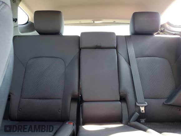 2014 Hyundai Santa Fe с VIN 5XYZU3LB5EG178157, выставлен на аукционе Copart как лот 70890515 с пробегом 82 047 миль миль и Списание • Salvage title. История ставок и продаж доступна на DreamBid. Изображение 10.