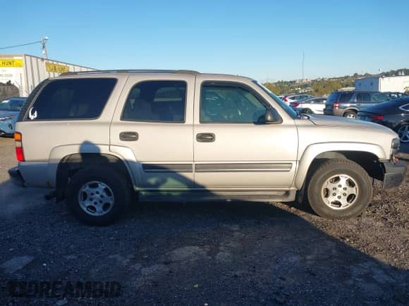 2005 Chevrolet Tahoe LS with VIN 1GNEK13T65J195414, listed as a IAAI auction lot 43409539 with 299,458 mi miles and . Bid and sale history available at DreamBid. Image 13.