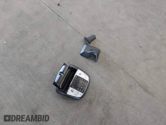 2020 Jeep Grand Cherokee Limited X z VIN 1C4RJFBT5LC315605, wystawiony jako IAAI lot #42554539 z przebiegiem 63 919 mil mil oraz . Historia ofert i sprzedaży dostępna na DreamBid. Obrazek 12.