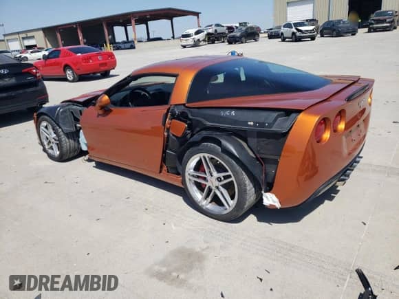2007 Chevrolet Corvette Z06 с VIN 1G1YY26E275127106, выставлен на аукционе Copart как лот 50730175 с пробегом 25 824 миль миль и Списание • Salvage title. История ставок и продаж доступна на DreamBid. Изображение 2.