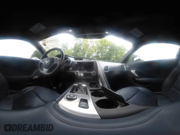 2016 Chevrolet Corvette Z51 3LT z VIN 1G1YM3D79G5122023, wystawiony jako IAAI lot #42972341 z przebiegiem 60 622 mil mil oraz . Historia ofert i sprzedaży dostępna na DreamBid. Obrazek 18.