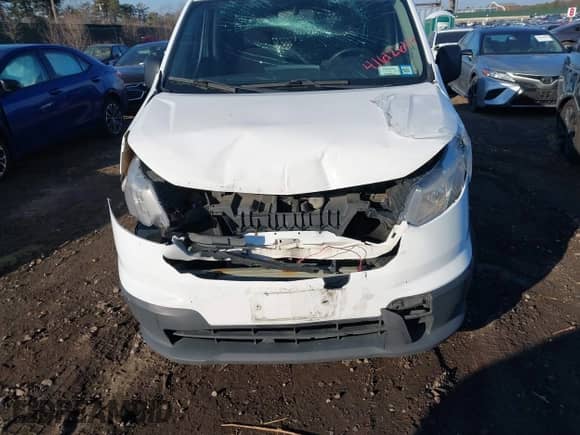 2017 Chevrolet City Express Cargo LS z VIN 3N63M0YN0HK692442, wystawiony jako IAAI lot #41612647 z przebiegiem 197 623 mil mil oraz . Historia ofert i sprzedaży dostępna na DreamBid. Obrazek 12.