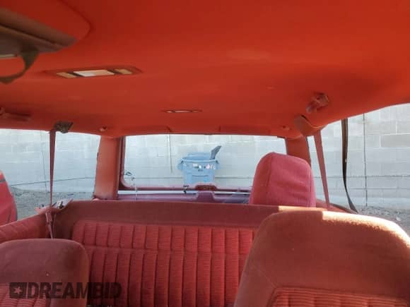 1992 Chevrolet Blazer z VIN 1GNEK18KXNJ305638, wystawiony jako Copart lot #48208695 z przebiegiem 180 603 mil mil oraz Szkoda całkowita • Salvage title. Historia ofert i sprzedaży dostępna na DreamBid. Obrazek 10.