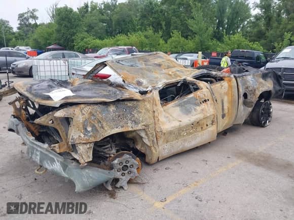 2011 GMC Sierra 1500 SLE z VIN 1GTR2VE3XBZ239040, wystawiony jako IAAI lot #42752848 z przebiegiem Nie podano mil oraz . Historia ofert i sprzedaży dostępna na DreamBid. Obrazek 2.