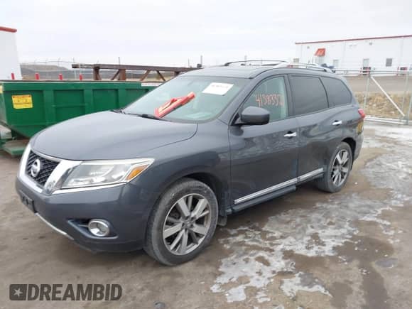 2014 Nissan Pathfinder SV z VIN 5N1AR2MM6EC712100, wystawiony jako IAAI lot #41383321 z przebiegiem 163 838 mil mil oraz . Historia ofert i sprzedaży dostępna na DreamBid. Obrazek 2.