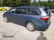 2015 Toyota Sienna LE z VIN 5TDJK3DC5FS117535, wystawiony jako Copart lot #81283925 z przebiegiem 135 333 mil mil oraz Czysty tytuł • Clean title. Historia ofert i sprzedaży dostępna na DreamBid. Obrazek 2.