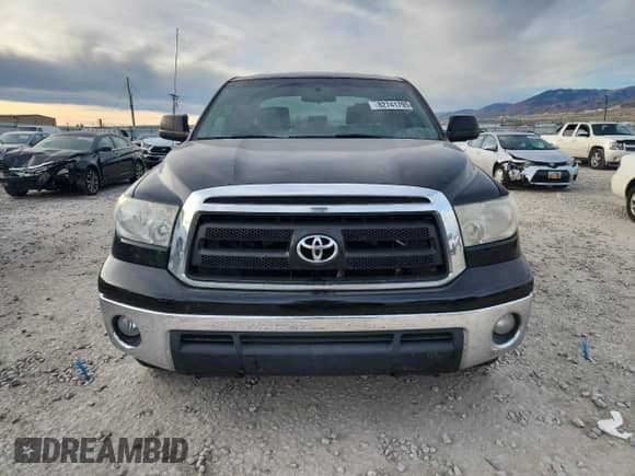 2010 Toyota Tundra with VIN 5TFUM5F15AX011202, listed as a Copart auction lot 82741795 with 181,867 mi miles and Clean title. Bid and sale history available at DreamBid. Image 5.