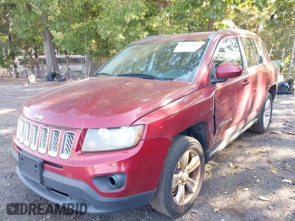 2014 Jeep Compass Latitude with VIN 1C4NJCEB9ED503072, listed as a IAAI auction lot 43257861 with 186,684 mi miles and . Bid and sale history available at DreamBid. Image 6.