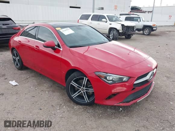 2020 Mercedes-Benz CLA 250 z VIN WDD5J4GB6LN061268, wystawiony jako IAAI lot #43109829 z przebiegiem 134 135 mil mil oraz . Historia ofert i sprzedaży dostępna na DreamBid. Obrazek 1.