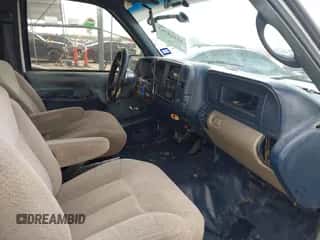 1998 Chevrolet Silverado 2500 с VIN 1GCGC29R2WE243341, выставлен на аукционе IAAI как лот 41469762 с пробегом 307 197 миль миль и . История ставок и продаж доступна на DreamBid. Изображение 5.