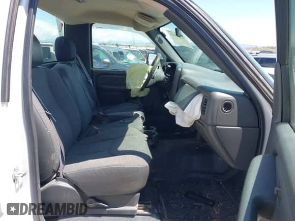 2005 Chevrolet Silverado 2500HD Work Truck with VIN 1GBHC24U55E285764, listed as a IAAI auction lot 42167919 with 113,960 mi miles and . Bid and sale history available at DreamBid. Image 5.