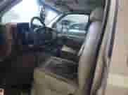 2004 Chevrolet Express Passenger z VIN 1GBFG15T441151958, wystawiony jako Copart lot #67174135 z przebiegiem Nie podano mil oraz Szkoda całkowita • Salvage title. Historia ofert i sprzedaży dostępna na DreamBid. Obrazek 7.