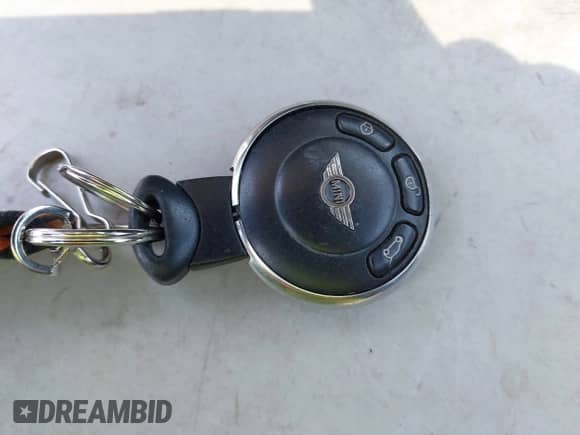 2012 MINI Hardtop with VIN WMWSU3C51CT261434, listed as a IAAI auction lot 42569468 with 100,930 mi miles and . Bid and sale history available at DreamBid. Image 11.