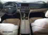 2011 BMW 7 Series 740i z VIN WBAKA4C50BC612489, wystawiony jako Copart lot #81472175 z przebiegiem 151 316 mil mil oraz Czysty tytuł • Clean title. Historia ofert i sprzedaży dostępna na DreamBid. Obrazek 8.