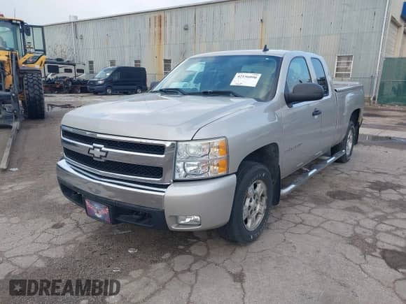 2007 Chevrolet Silverado 1500 1LT с VIN 1GCEC19J37Z506796, выставлен на аукционе IAAI как лот 42156090 с пробегом 124 627 миль миль и . История ставок и продаж доступна на DreamBid. Изображение 17.