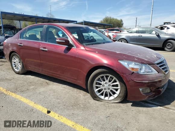 2010 Hyundai Genesis z VIN KMHGC4DE5AU097656, wystawiony jako Copart lot #69987505 z przebiegiem 111 601 mil mil oraz Szkoda całkowita • Salvage title. Historia ofert i sprzedaży dostępna na DreamBid. Obrazek 4.