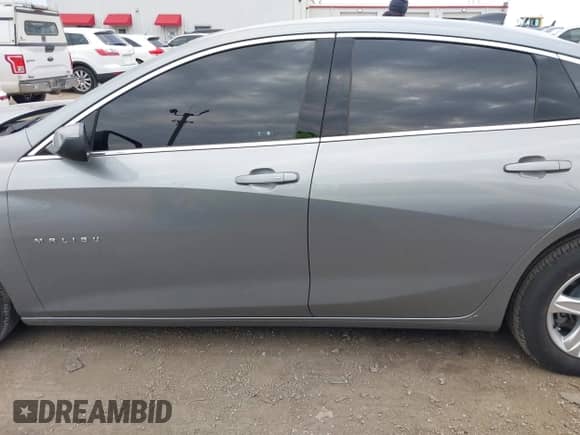 2025 Chevrolet Malibu LS with VIN 1G1ZB5ST0SF102588, listed as a IAAI auction lot 41048948 with 6,205 mi miles and . Bid and sale history available at DreamBid. Image 15.
