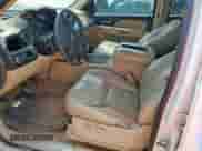 2007 Chevrolet Tahoe LT с VIN 1GNFC13JX7R285184, выставлен на аукционе Copart как лот 80849975 с пробегом 311 390 миль миль и Списание • Salvage title. История ставок и продаж доступна на DreamBid. Изображение 7.