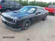 2018 Dodge Challenger R/T Scat Pack z VIN 2C3CDZFJ6JH149763, wystawiony jako IAAI lot #42323524 z przebiegiem 41 757 mil mil oraz . Historia ofert i sprzedaży dostępna na DreamBid. Obrazek 17.