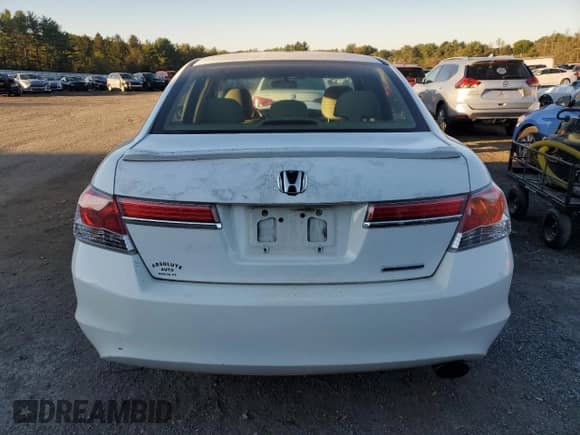 2011 Honda Accord SE z VIN 1HGCP2F64BA121127, wystawiony jako Copart lot #80648975 z przebiegiem Nie podano mil oraz Szkoda całkowita • Salvage title. Historia ofert i sprzedaży dostępna na DreamBid. Obrazek 6.