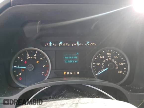 2018 Ford F-150 XL с VIN 1FTEW1C55JFA19546, выставлен на аукционе Copart как лот 72064605 с пробегом 122 616 миль миль и Списание • Salvage title. История ставок и продаж доступна на DreamBid. Изображение 9.