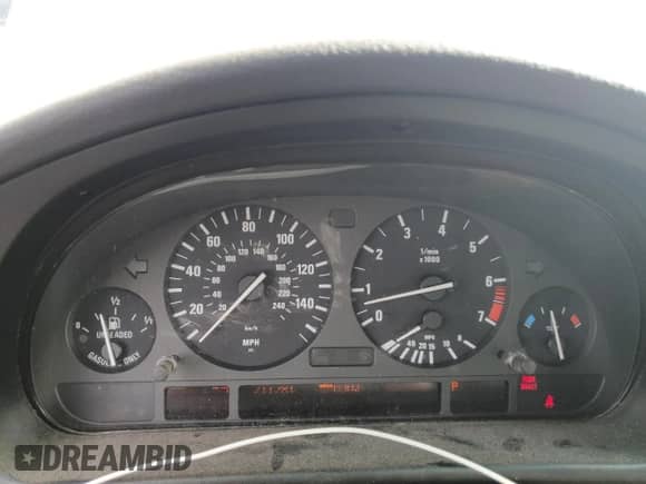 2002 BMW 5 Series 525i с VIN WBADT43402GZ99452, выставлен на аукционе Copart как лот 86158255 с пробегом Не указан миль и Списание • Salvage title. История ставок и продаж доступна на DreamBid. Изображение 9.