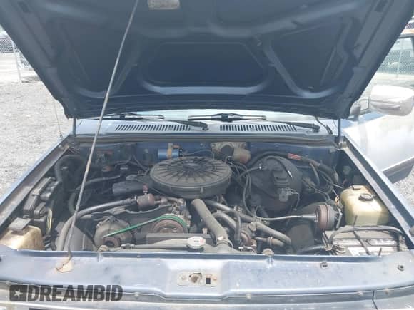 1988 Dodge Dakota z VIN 1B7GN14XXJS709246, wystawiony jako IAAI lot #42442656 z przebiegiem 301 441 mil mil oraz . Historia ofert i sprzedaży dostępna na DreamBid. Obrazek 10.