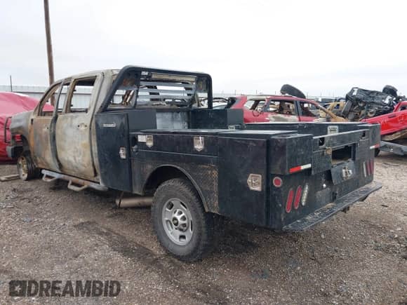 2021 Chevrolet Silverado 2500HD Work Truck z VIN 1GB1YLE76MF219458, wystawiony jako IAAI lot #42163992 z przebiegiem Nie podano mil oraz . Historia ofert i sprzedaży dostępna na DreamBid. Obrazek 3.