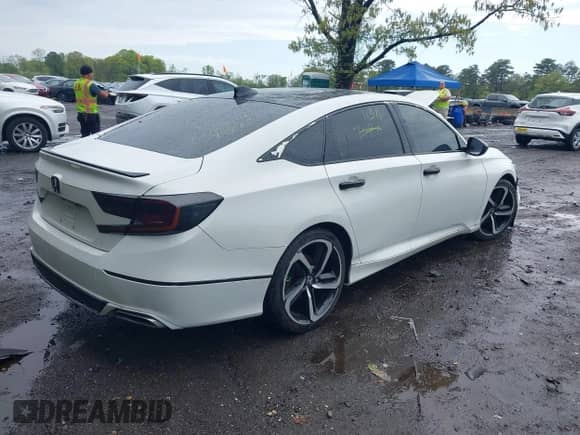 2018 Honda Accord EX-L with VIN 1HGCV2F52JA006814, listed as a IAAI auction lot 41992003 with 90,159 mi miles and . Bid and sale history available at DreamBid. Image 4.