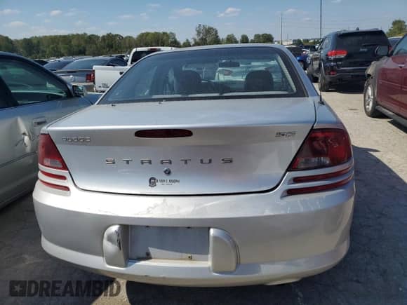 2004 Dodge Stratus SE with VIN 1B3EL36X24N107970, listed as a Copart auction lot 40912824 with 197,051 mi miles and Salvage title. Bid and sale history available at DreamBid. Image 6.