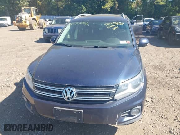 2014 Volkswagen Tiguan S с VIN WVGBV3AX8EW573932, выставлен на аукционе IAAI как лот 43371362 с пробегом 176 600 миль миль и . История ставок и продаж доступна на DreamBid. Изображение 6.