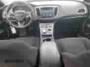 2015 Chrysler 200 LX с VIN 1C3CCCFB8FN629892, выставлен на аукционе Copart как лот 54743055 с пробегом 190 254 миль миль и Чистый • Clean title. История ставок и продаж доступна на DreamBid. Изображение 8.
