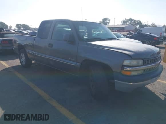 2002 Chevrolet Silverado 1500 LS с VIN 2GCEC19V621248522, выставлен на аукционе IAAI как лот 43529397 с пробегом Не указан миль и . История ставок и продаж доступна на DreamBid. Изображение 1.