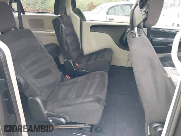 2015 Dodge Grand Caravan SXT with VIN 2C4RDGCG5FR541105, listed as a IAAI auction lot 43282570 with 176,921 mi miles and . Bid and sale history available at DreamBid. Image 8.