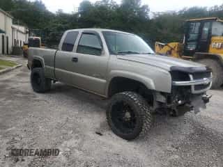2003 Chevrolet Silverado 2500HD LT с VIN 1GCHK29173E252761, выставлен на аукционе Copart как лот 66938955 с пробегом 265 627 миль миль и Списание • Salvage title. История ставок и продаж доступна на DreamBid. Изображение 4.