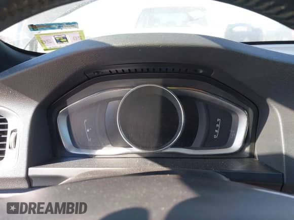 2015 Volvo S60 T5 Premier с VIN YV1612TK4F2356751, выставлен на аукционе IAAI как лот 41666654 с пробегом Не указан миль и . История ставок и продаж доступна на DreamBid. Изображение 7.