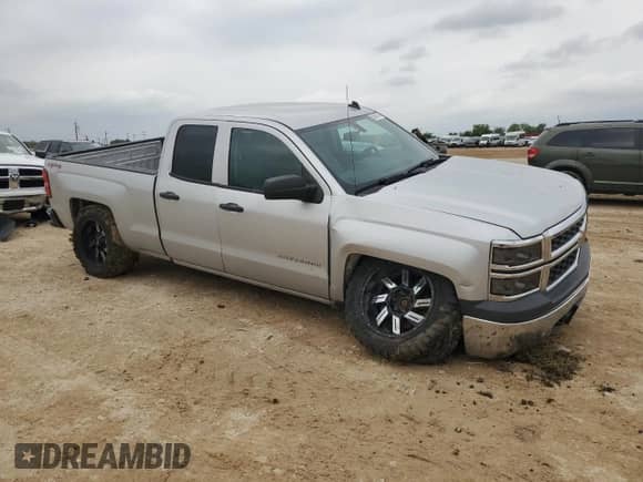 2014 Chevrolet Silverado 1500 Work Truck z VIN 1GCVKPEC4EZ416101, wystawiony jako Copart lot #53969515 z przebiegiem 135 979 mil mil oraz Szkoda całkowita • Salvage title. Historia ofert i sprzedaży dostępna na DreamBid. Obrazek 4.