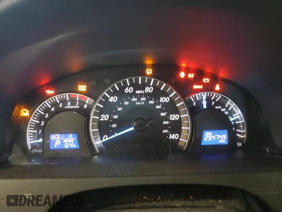 2013 Toyota Camry L with VIN 4T1BF1FK9DU267153, listed as a Copart auction lot 82703375 with 294,749 mi miles and Clean title. Bid and sale history available at DreamBid. Image 9.