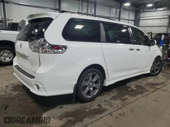 2019 Toyota Sienna SE with VIN 5TDXZ3DC3KS979491, listed as a Copart auction lot 47046985 with 94,351 mi miles and Non repairable. Bid and sale history available at DreamBid. Image 3.