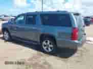 2010 Chevrolet Suburban LT z VIN 1GNUCJE01AR142336, wystawiony jako IAAI lot #42569262 z przebiegiem 298 479 mil mil oraz . Historia ofert i sprzedaży dostępna na DreamBid. Obrazek 3.