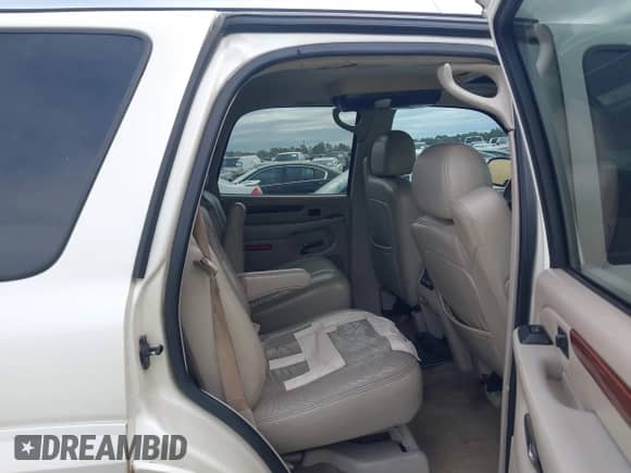 2004 Cadillac Escalade z VIN 1GYEK63N14R116135, wystawiony jako IAAI lot #43373902 z przebiegiem 222 682 mil mil oraz . Historia ofert i sprzedaży dostępna na DreamBid. Obrazek 8.