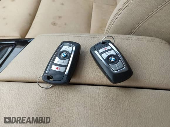 2016 BMW 5 Series 535i xDrive с VIN WBA5B3C57GG259138, выставлен на аукционе IAAI как лот 42732543 с пробегом Не указан миль и . История ставок и продаж доступна на DreamBid. Изображение 11.