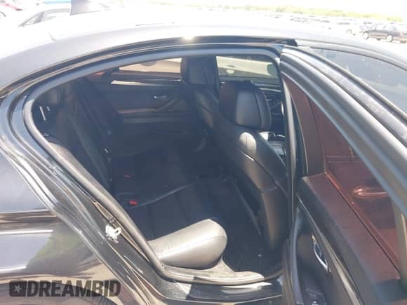 2012 BMW 5 Series 535i с VIN WBAFR7C53CC811369, выставлен на аукционе IAAI как лот 42810257 с пробегом 152 985 миль миль и . История ставок и продаж доступна на DreamBid. Изображение 8.