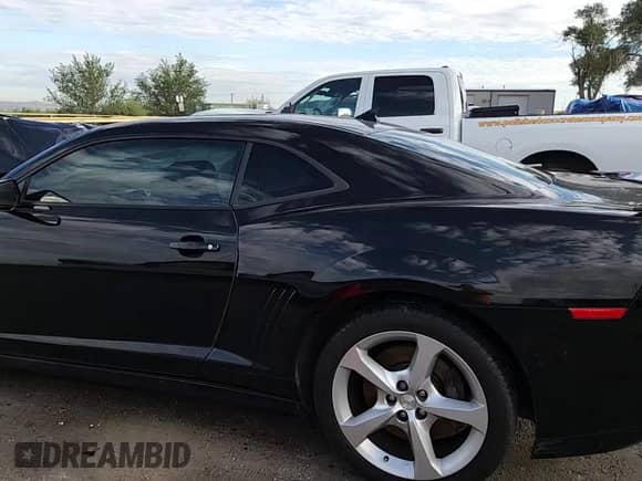 2015 Chevrolet Camaro SS с VIN 2G1FK1EJ8F9114086, выставлен на аукционе Copart как лот 69963075 с пробегом 43 793 миль миль и Списание • Salvage title. История ставок и продаж доступна на DreamBid. Изображение 14.