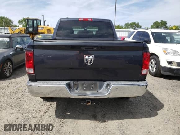 2015 Ram 1500 Tradesman z VIN 1C6RR6KM3FS581319, wystawiony jako Copart lot #51818455 z przebiegiem 130 865 mil mil oraz Szkoda całkowita • Salvage title. Historia ofert i sprzedaży dostępna na DreamBid. Obrazek 6.