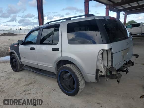 2002 Ford Explorer XLS с VIN 1FMZU72EX2UB37211, выставлен на аукционе Copart как лот 89441575 с пробегом 215 952 миль миль и Списание • Salvage title. История ставок и продаж доступна на DreamBid. Изображение 2.