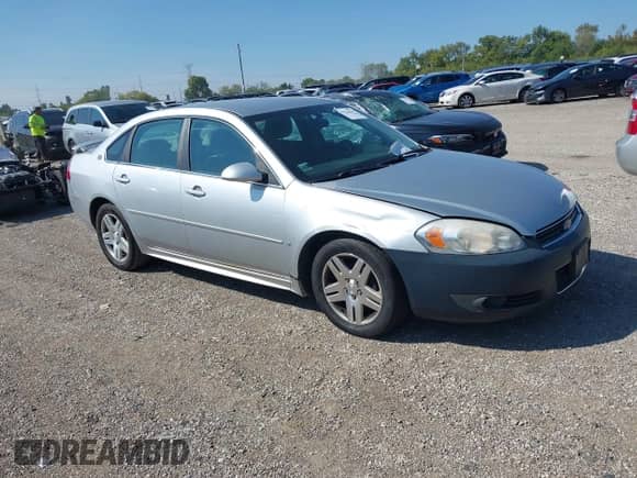 2009 Chevrolet Impala LT with VIN 2G1WC57M091165404, listed as a IAAI auction lot 43221430 with 245,766 mi miles and . Bid and sale history available at DreamBid. Image 1.