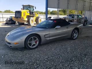 2001 Chevrolet Corvette z VIN 1G1YY32G115129112, wystawiony jako Copart lot #80709085 z przebiegiem 130 666 mil mil oraz Czysty tytuł • Clean title. Historia ofert i sprzedaży dostępna na DreamBid. Obrazek 1.