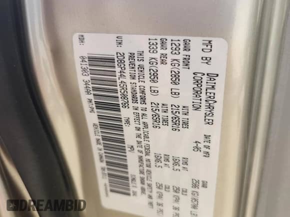 2005 Dodge Caravan SXT z VIN 2D8GP44L45R508766, wystawiony jako Copart lot #89827425 z przebiegiem Nie podano mil oraz Szkoda całkowita • Salvage title. Historia ofert i sprzedaży dostępna na DreamBid. Obrazek 14.